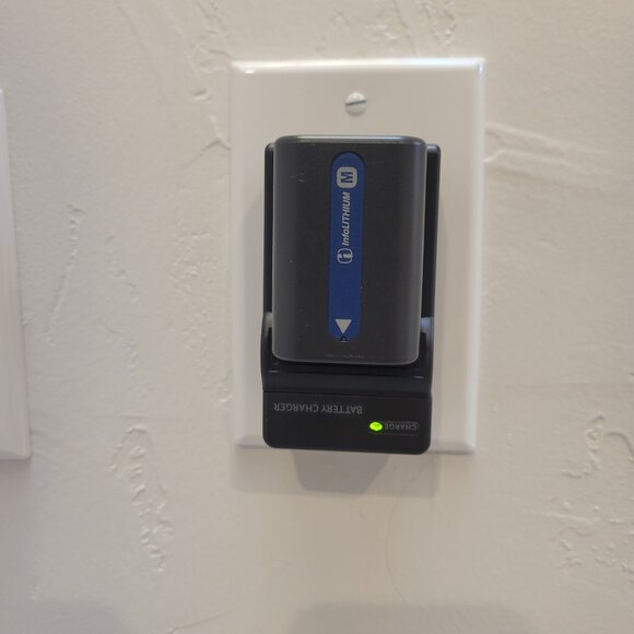 Sony DCR-TRV140E Digital8 Tape Digital Video Camera HANDYCAM Full Working Set - Picture 7 of 14